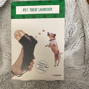 Interactive Dog Treat Launcher - Black